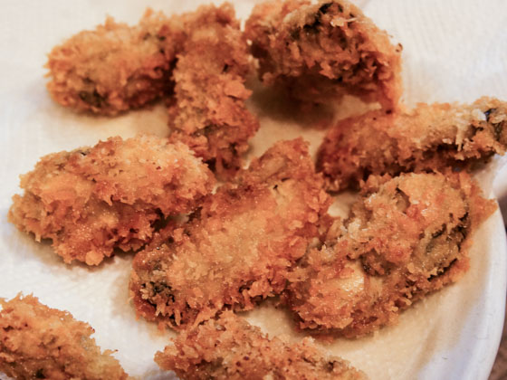 カキフライのレシピ　油を吸わせる