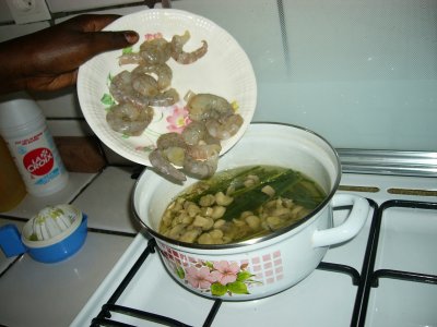 ココナッツ風味のトムヤムクンのレシピ