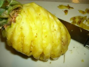 パイナップルの切り方